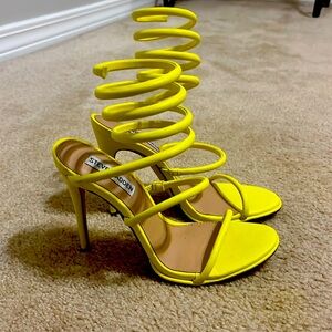 Yellow 6.5 Steve Madden